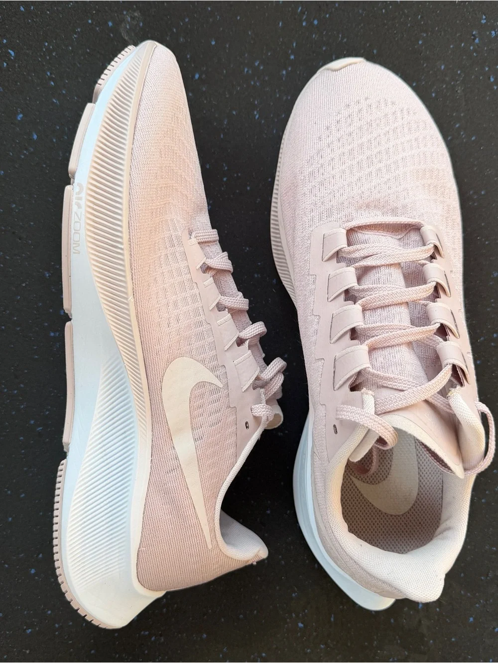 Nike lightweight knit